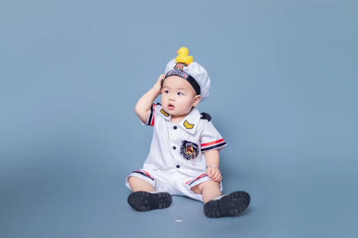 丹阳宝宝老摇头怎么回事